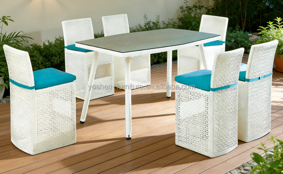 Modern Design Rattan Dining Set with Outdoor Dining Table and Chairs for Hotel & Park Use