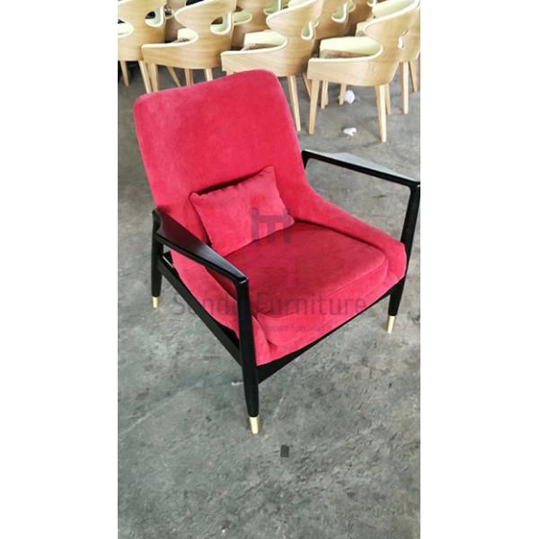 Brown Leather Single Sofa Chair Ash Wood Frame With Copper Feet 73 * 68 * 85cm