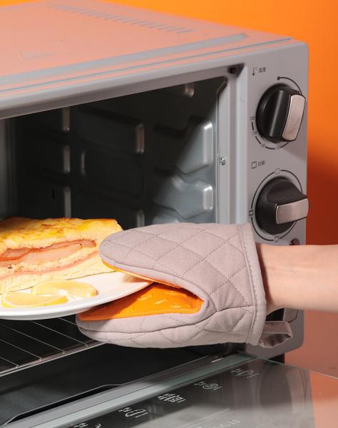 Silicone Cooking Pinch Grips Oven Mitts Heat Resistant Finger Protector Pot Holder For Kitchen Cooking Utensil GloveSet