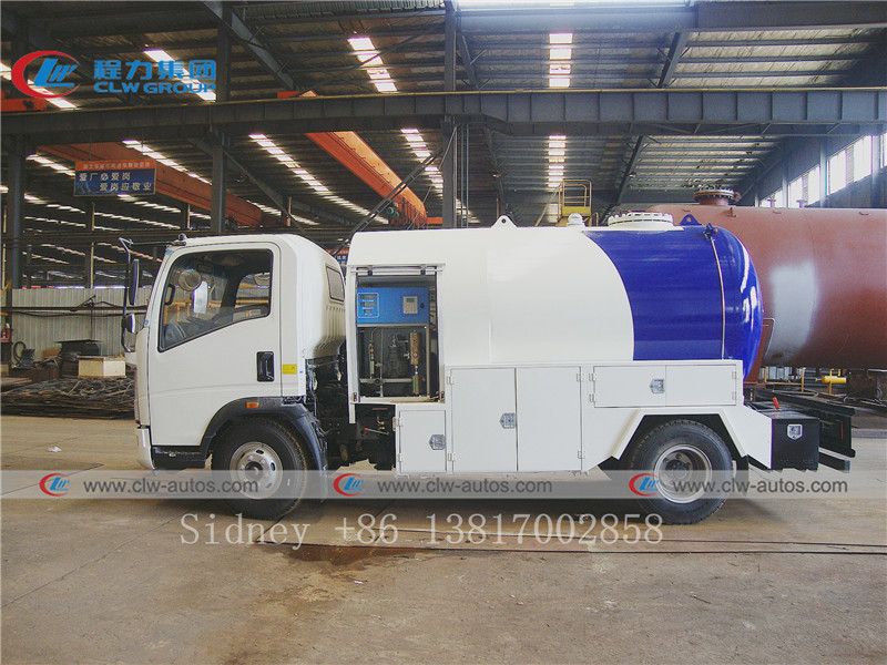 5000 литров автоцистерны Sinotuck HOWO 4x2 LPG Bobtail с распределителем