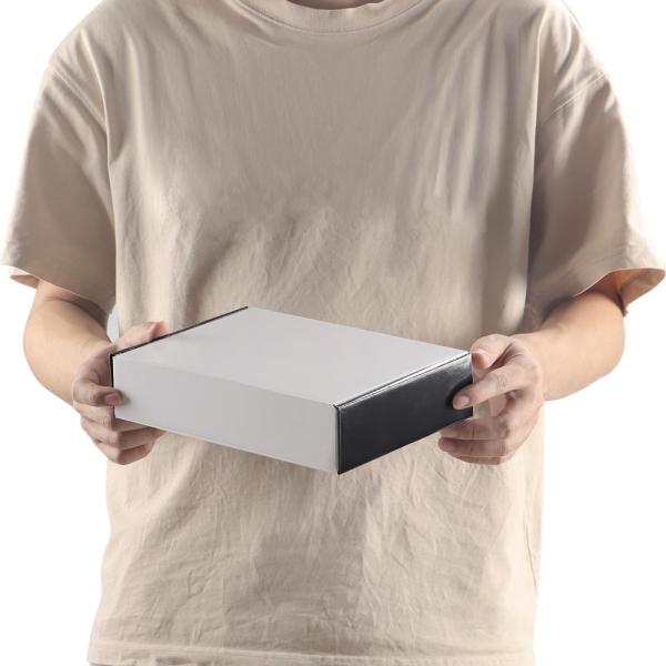 Materiais reciclados Logotipo personalizado Caixas de correio em cartão preto e branco para transporte marítimo de luxo