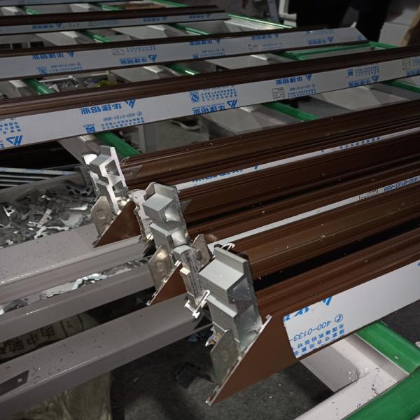 Aluminium Saw Cutting Machines Corner Connector Profile Cutting