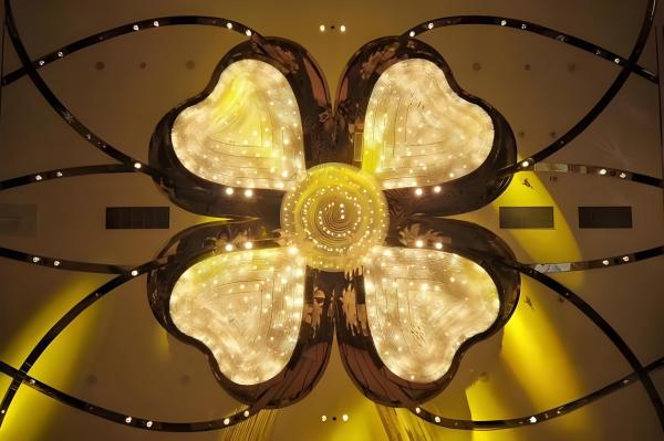 Interior Decoration Four Leaf Clover Shape Mall Hotel Stage Luxury Lobby Crystal Led Chandelier Ceiling Light
