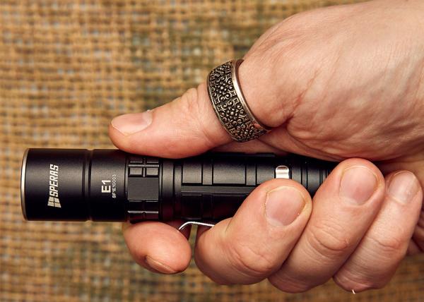 Handheld IPX8 18650 170m Waterproof Tactical Flashlight