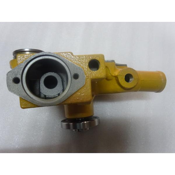 4d95l 6204-61-1100 Engine Water Pump / Komatsu Engine Spare Parts