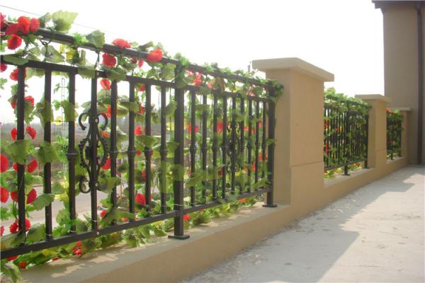 Black Metal Tubular Fencing Galvanized Ornamental Steel Fence