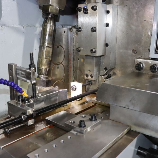 Multi-Size U Bolt Making Machine with Automatic Forming and Threading for 6-16mm Diameter in Compact Design