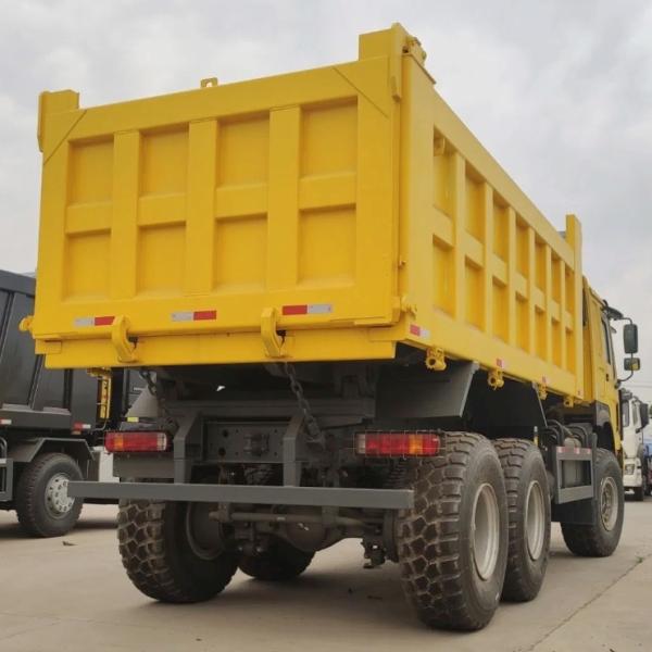 Sinotruck Engine Diesel Fuel Type 6X6 380HP Dump Truck 6-Wheeled Mine Special Dump Truck for Tough Terrain and Conditions