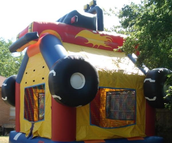 Inflatable Bouncer / Bouncer house / Car Bouncer 0.55mm pvc tarpaulin 5*5m