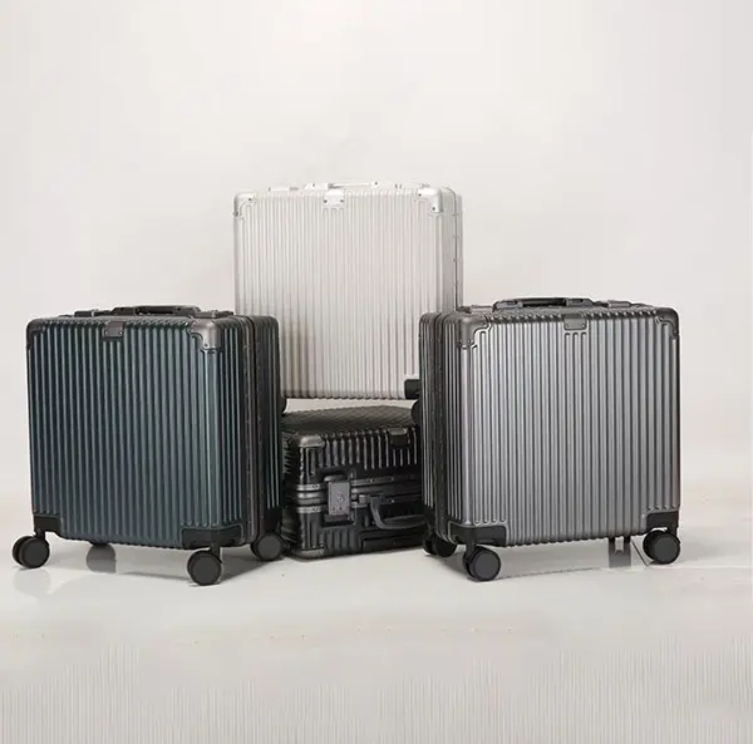 Best Quality 18-Inch Stylish Portable Trolley Case Durable Spinner Wheels Large Capacity Outdoor Travel Luggage Classic