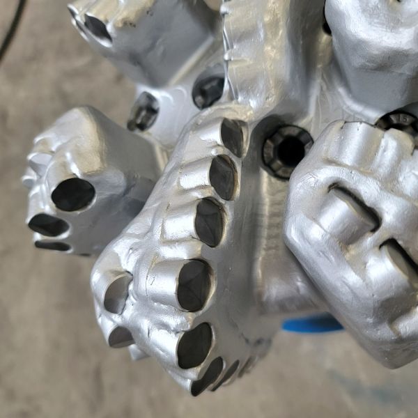 8-1/2 inch S616 Steel Body PDC Drill Bits of Hard Rock Drilling