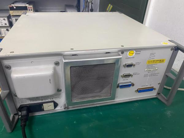 50 Ppm DC Accuracy Multi Function Calibrator Fluke 5500A With 5500A/LEADS ±1020 V / 11 A