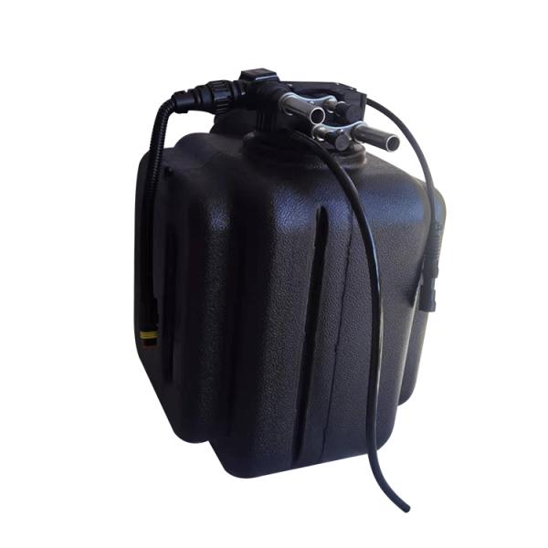 FOTON Truck Urea Tank for First Generation GRATOUR ix5 MPV 16.01- from Parts Category