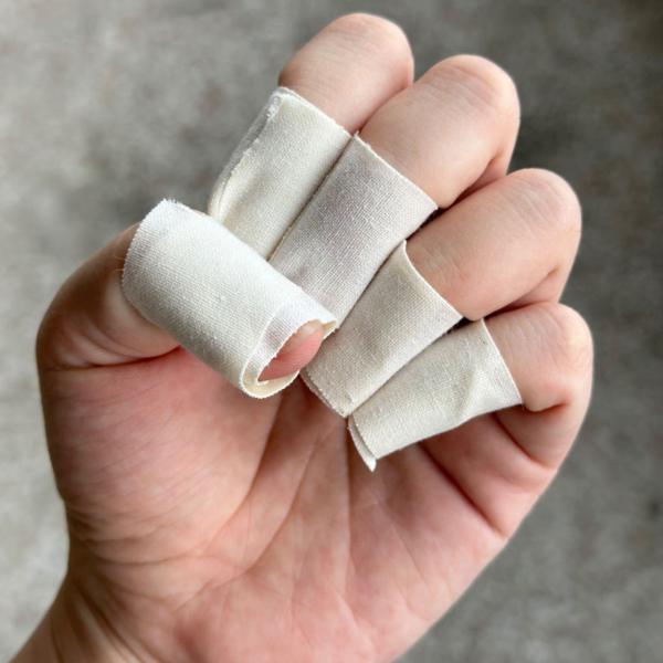 White Cotton Single-Sided Tape That Is Moisture-Proof And Waterproof And Easy To Use