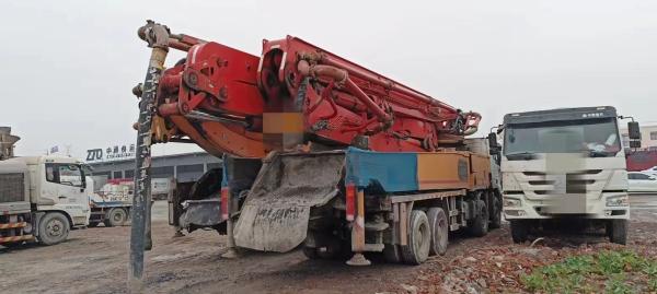 46m 52m 56m 62m 67m Amplitude de vibração 2,6mm Bomba de concreto para compra em segunda mão