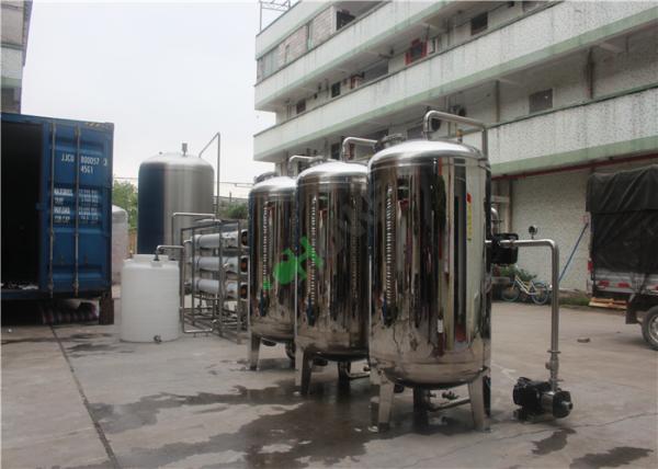 Industrial Professional Filter Systems RO Water Treatment Plant With Silver Water Tank 6T