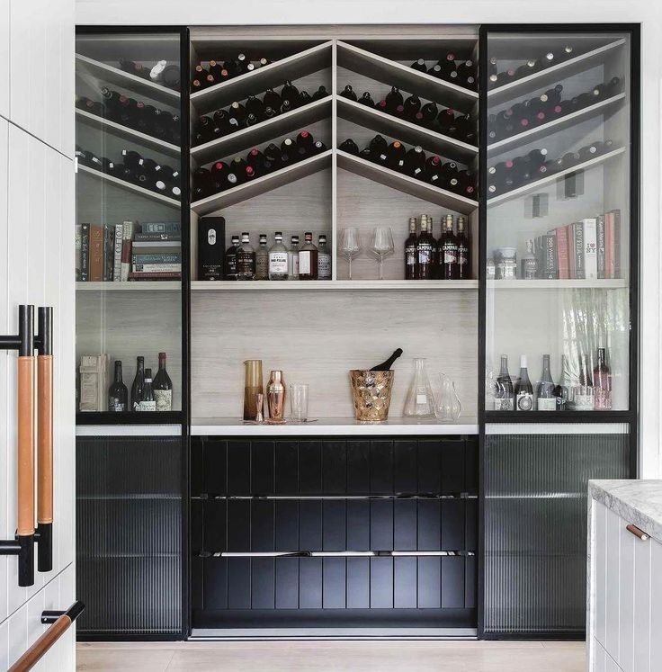 Modern Luxury Home Furniture Euro Style Bar Wine Rack with Wood Style Panel Design