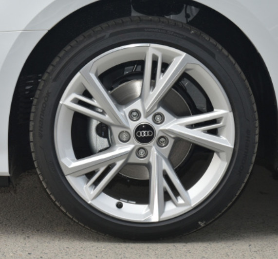 AUDI A3 салон 2023 мест двери 5 версии 4 лимузина 35 TFSI Shishang Yazhi года A3L