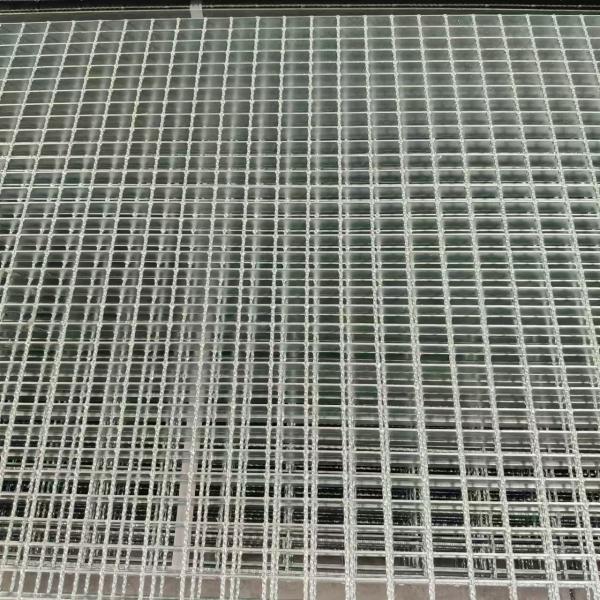 Serrated Steel Gratings: Enhanced Slip-Resistance for Safety