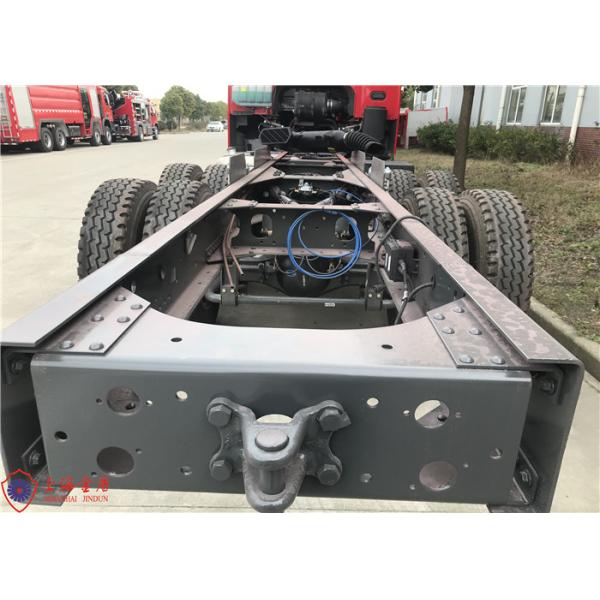 Six Seats 276kw 27550kg Weight Six Cylinder Foam Fire Truck 6x4 Drive