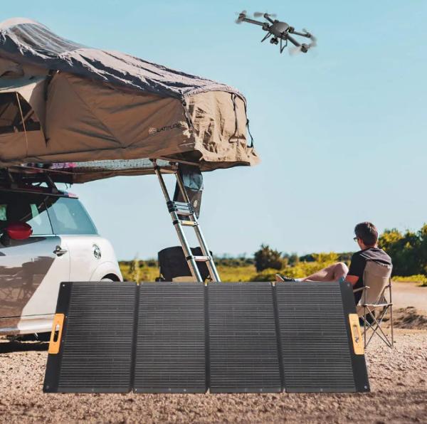 Multi-Port Solar Charger 300W 100% Green Solar Power Bendable Folding Portable Solar Panel