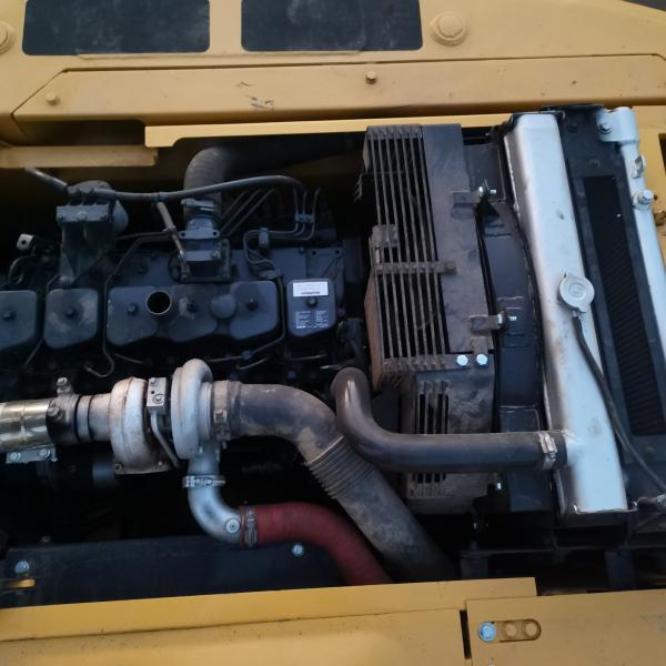 Em segunda mão Komatsu PC200 Excavator Japão Motor 0-2000 Horas de trabalho 20000 KG Peso
