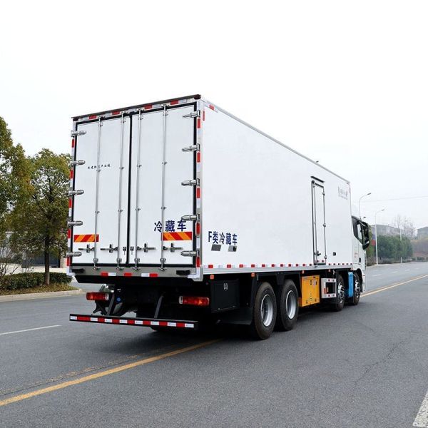 Foton 8*4 9.6m Long Distance Food Transportation Freezer Refrigerator Truck