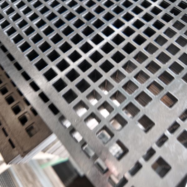 Square Perforated Aluminum Sheet For Decoration Customizable Color
