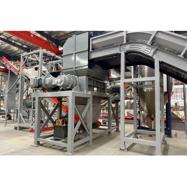 Large Sized Plastic Shredding  Recycling Line Automated Powerful