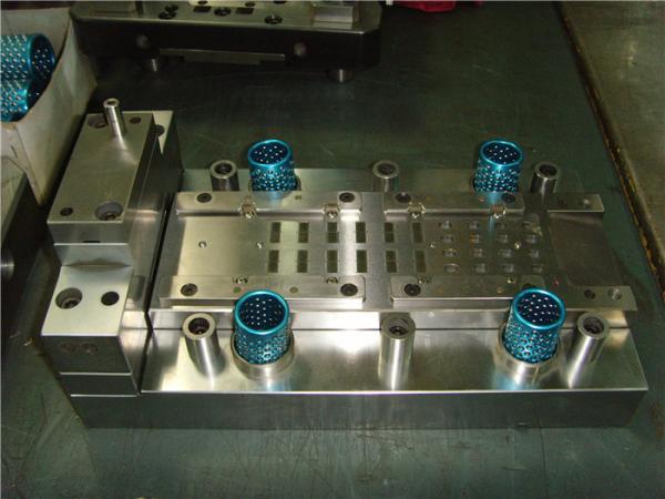 WEDM Progressive Metal Stamping Dies One Row Cavity For Electric Connector