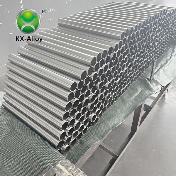 Устойчивый к окислению Incoloy825 Сплав 825 ASTM Бесшовная труба Устойчивость к коррозии