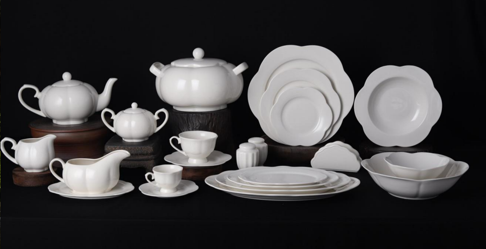 new bone china - Embossed dinning set  white glaze for daily used ceramics