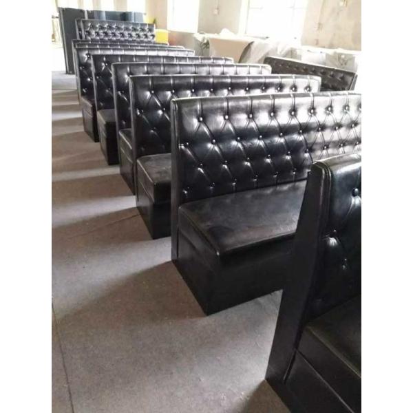 Изготовленная на заказ кнопка мебели ресторана Tufted черная коммерчески будочка Seathing