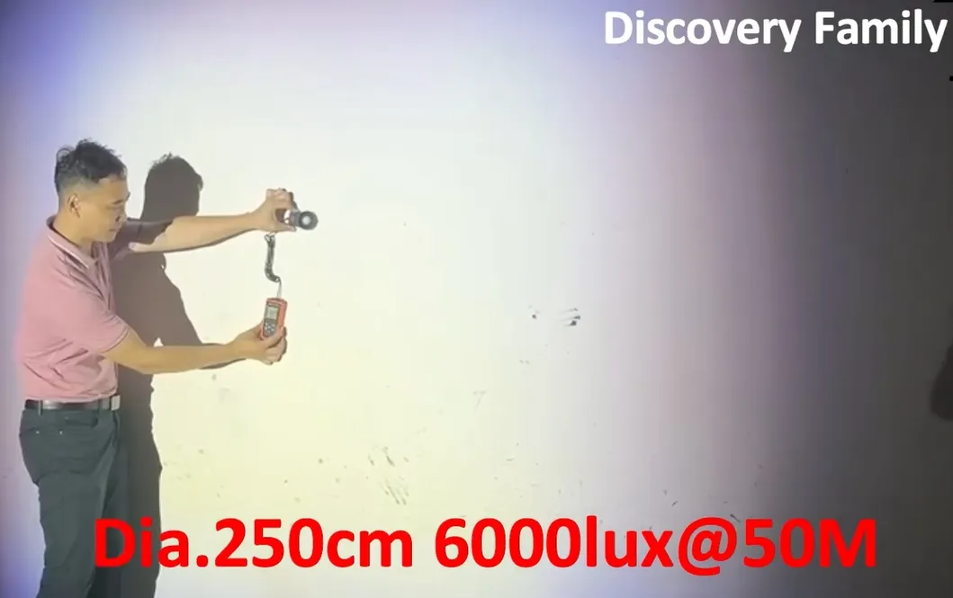 LED Spot Search Light 200W 300W IP66 Anti-corrosion en acier imperméable à l'eau 1000m 3000m Navires de mer Navires de mer Navires de recherche et de sauvetage à distance