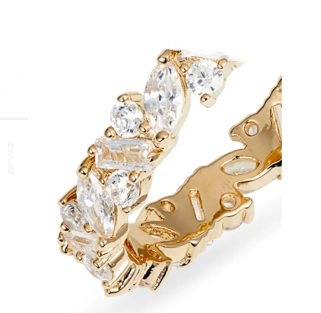 Бразильский кубический цирконий с кольцом вечности идеальный подарок на любой случай.