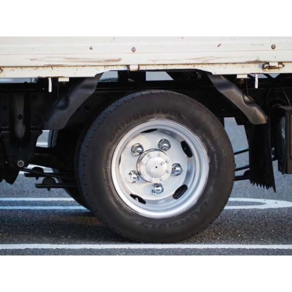 Isuzu Elf Truck 2 Ton Wide Long Low Floor MT Load Size 430/207/38 ETC Aluminum Block Hill Start Assist Leveler Rearview Camera1Spare Tire 2Ton Base 2Ton Car Mission Manual MT Mounting Flat Car 6 Speed