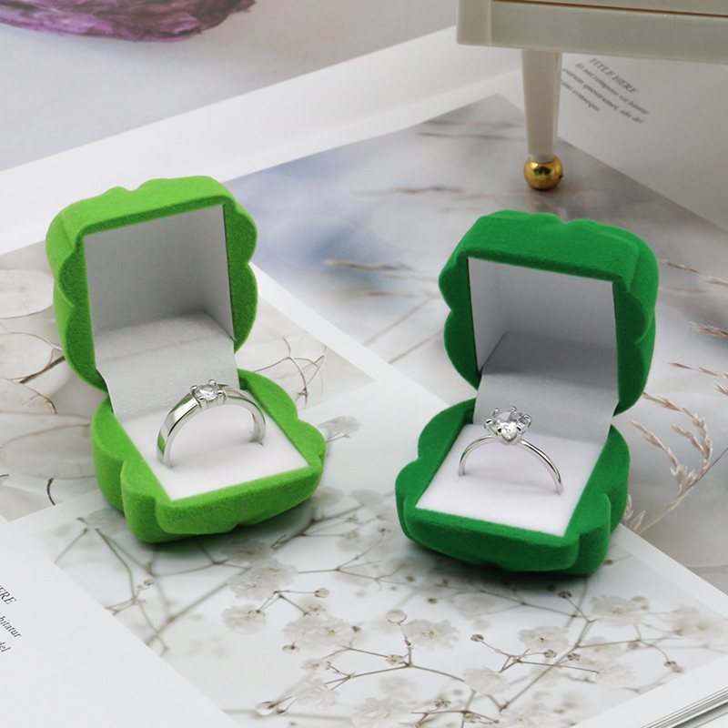 Cute Little Frog Luxury Velvet Jewelry Box Custom Color Velvet Ring Box 40x38x36mm