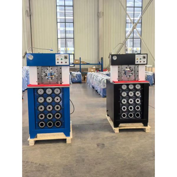 3 Inch Super Thiness Model Hydraulic Hose Crimping Machine Black And Blue Color With 6-76mm Crimping Range 165mm Max Opening And 15 Dies
