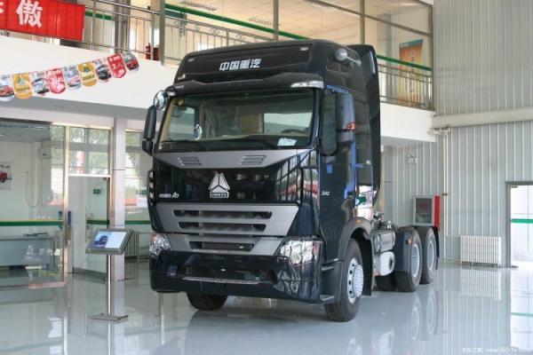 6*4 Left/Right Hand Driving Stock HOWO A7 CHG LNG Tractor Truck Head with Cruise Control
