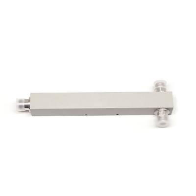 698-2700/3800 MHz Divisor de potência fêmea de 2 vias N