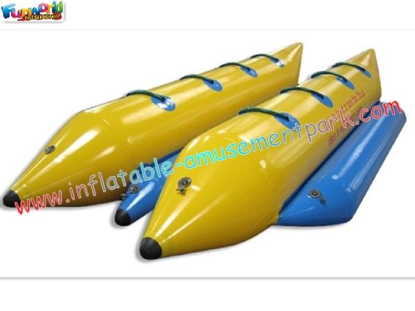O encerado do PVC da classe comercial e o barco de banana rebocador inflável durável brincam para o lago