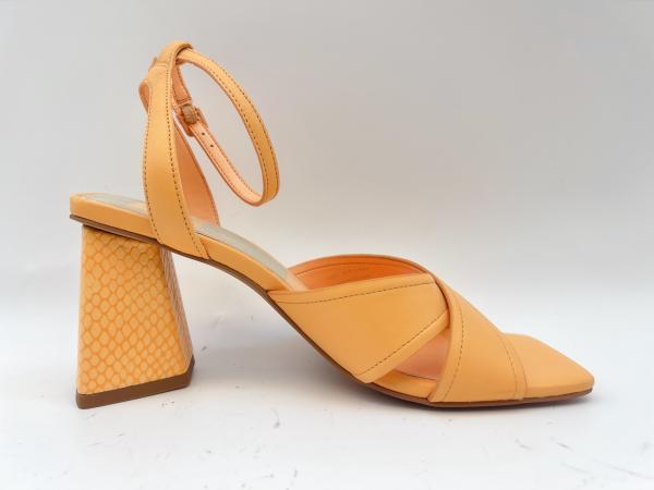 Orange Heeled Leather Square Toe Sandals ODM / OEM Womens Cross Strap Slippers