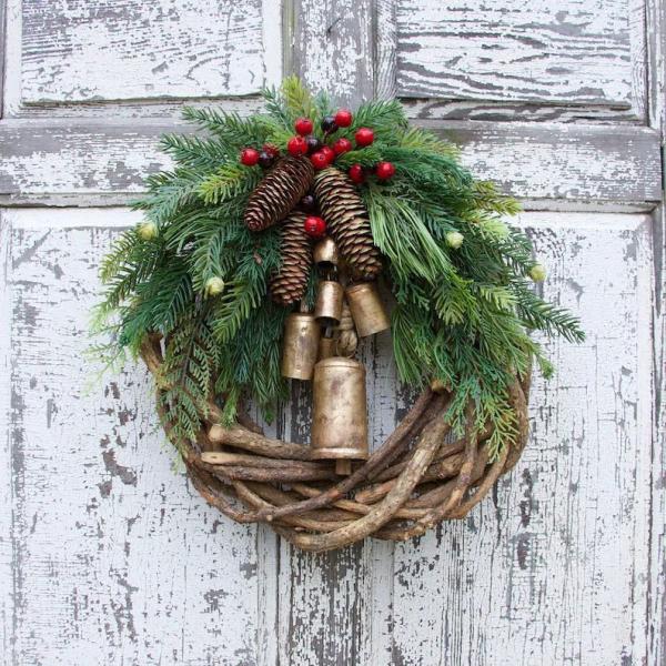 Plush Cloth and Plastic Christmas Pinecone Wreath for Outdoor Christmas Decorations