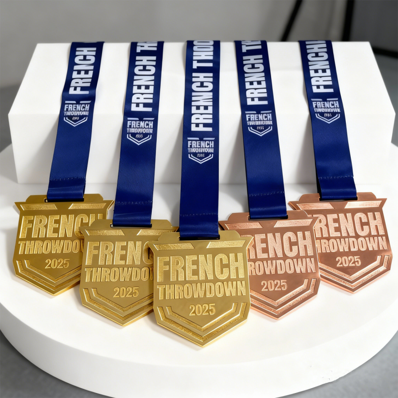 Custom Medals Personalized Sports Awards in Zinc Alloy with Enamel Finish and Customized Design