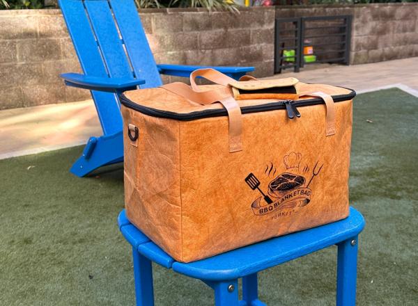 Wholesale Customized Size Sturdy Waterproof Insulated Cooler Bag With Handle Resistant To Wear Tear Custom Logo Letter Pattern