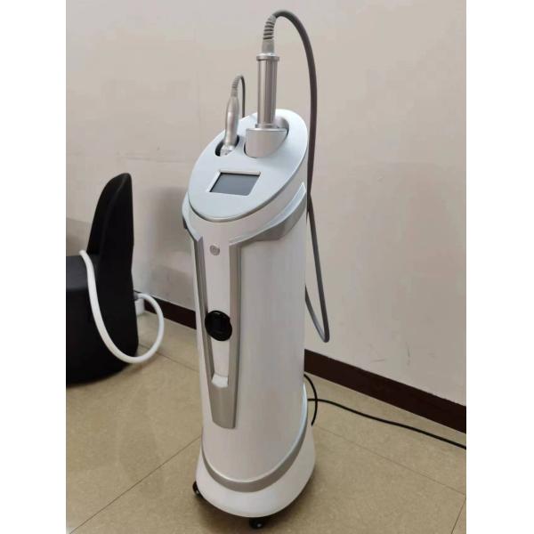 2 manijas Máquina de rodillo de bolas internas Máquina médica para apretar la piel facial 110V / 220V