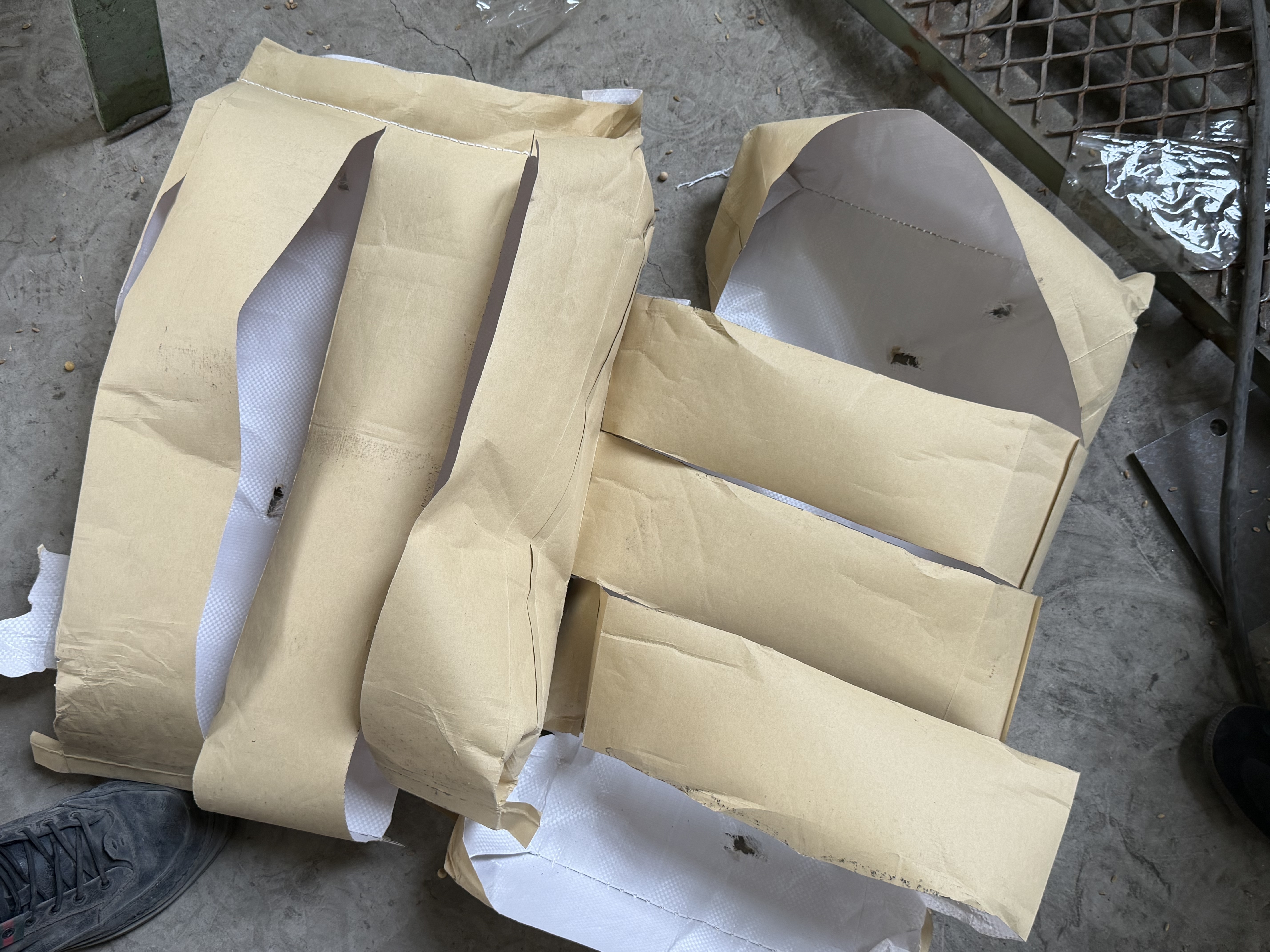 Automatic Bag Opening Machine 400-800 Bags H for Soybean Wheat Coffee Beans Plastic Granules