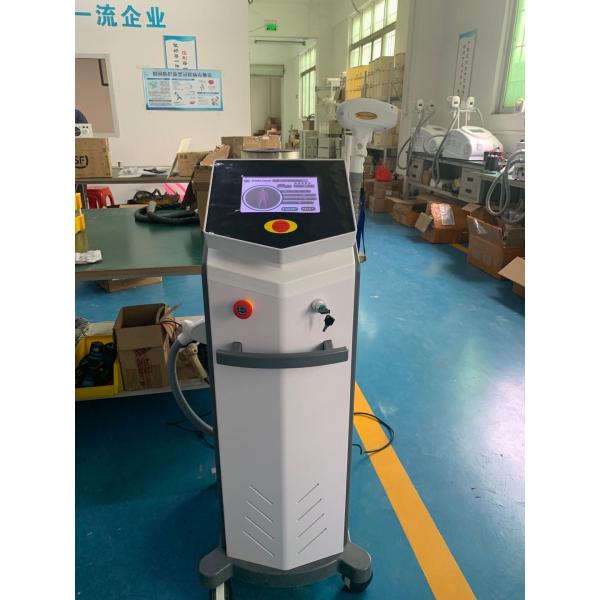 Постоянная машина 1000W удаления волос лазера диода 808nm