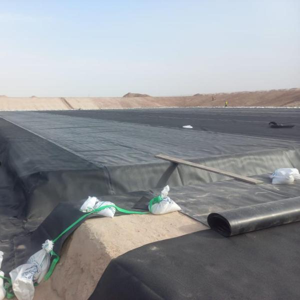 Sale 0.5mm HDPE Geomembrane Sheet for Large Plastic Fish Ponds Farm Tank Width 2m-8m