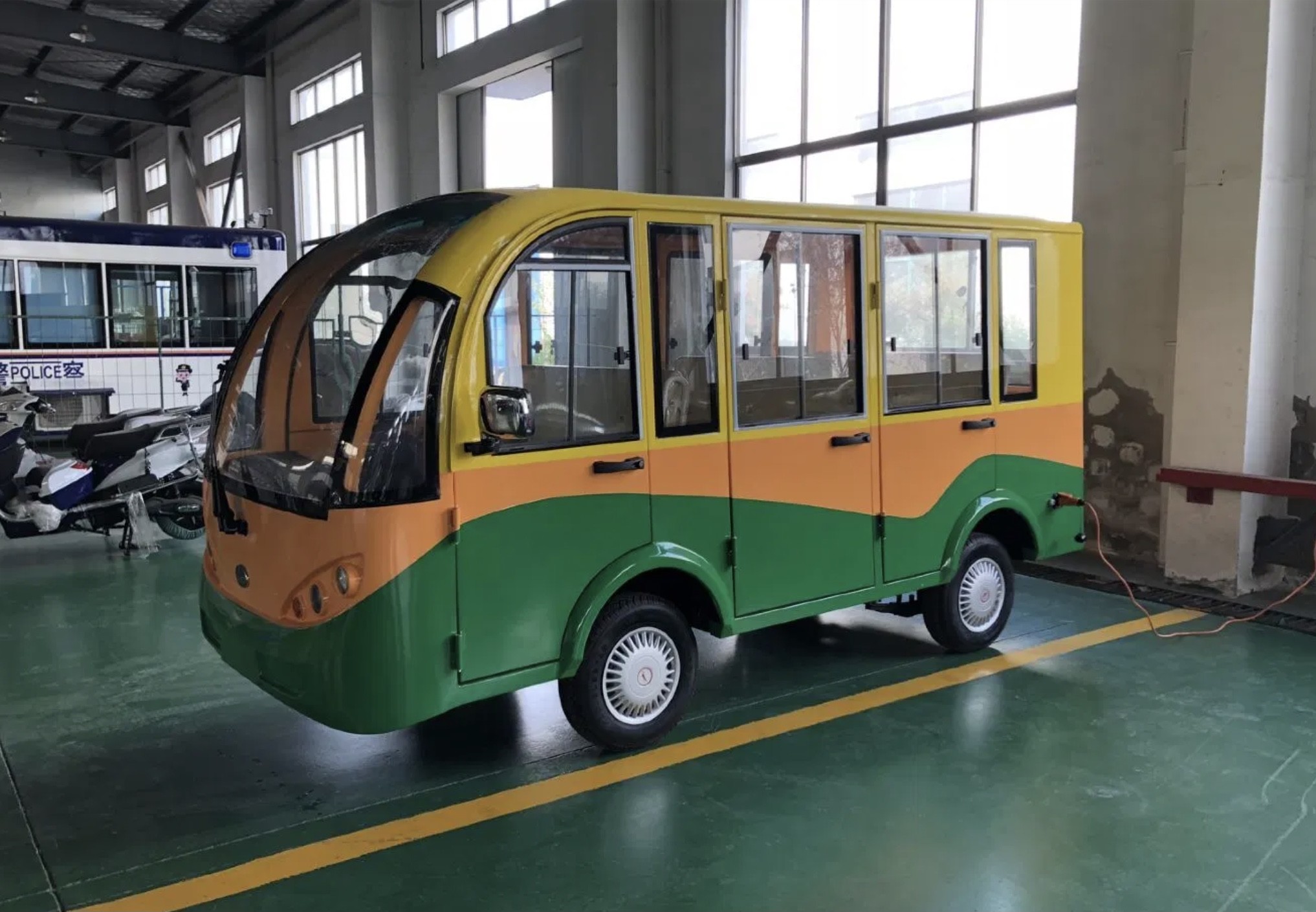 Автомобиль с литийными батареями 8-10 мест туристический автобус по дешевым ценам